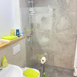 Q- Kleine Stadthotel מלון דירות