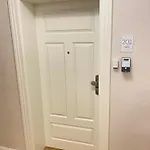 Q- Kleine Stadthotel מלון דירות 3*