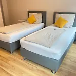 Q- Kleine Stadthotel מלון דירות 3*