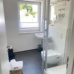 Q- Kleine Stadthotel דינגולפינג
