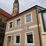 מלון דירות Q- Kleine Stadthotel 3*