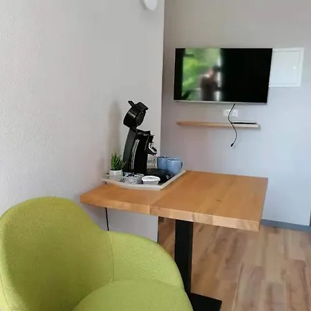 Q- Kleine Stadthotel Aparthotel 3*