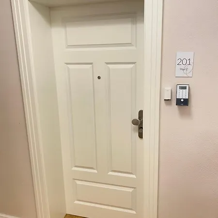 Q- Kleine Stadthotel Aparthotel 3*
