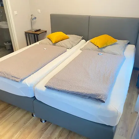 Q- Kleine Stadthotel Aparthotel 3*