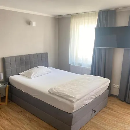Q- Kleine Stadthotel Dingolfing