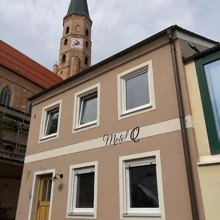 Aparthotel Q- Kleine Stadthotel 3*