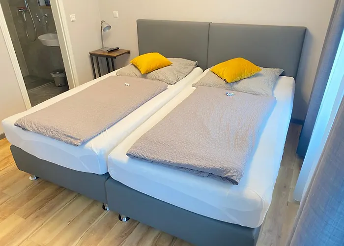 Q- Kleine Stadthotel Hotel apartamentowy 3*
