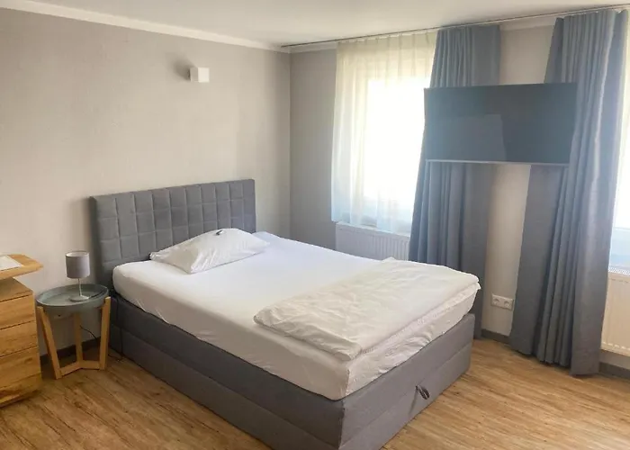 Q- Kleine Stadthotel Dingolfing