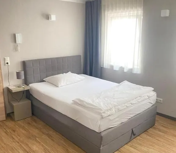 Q- Kleine Stadthotel 3*